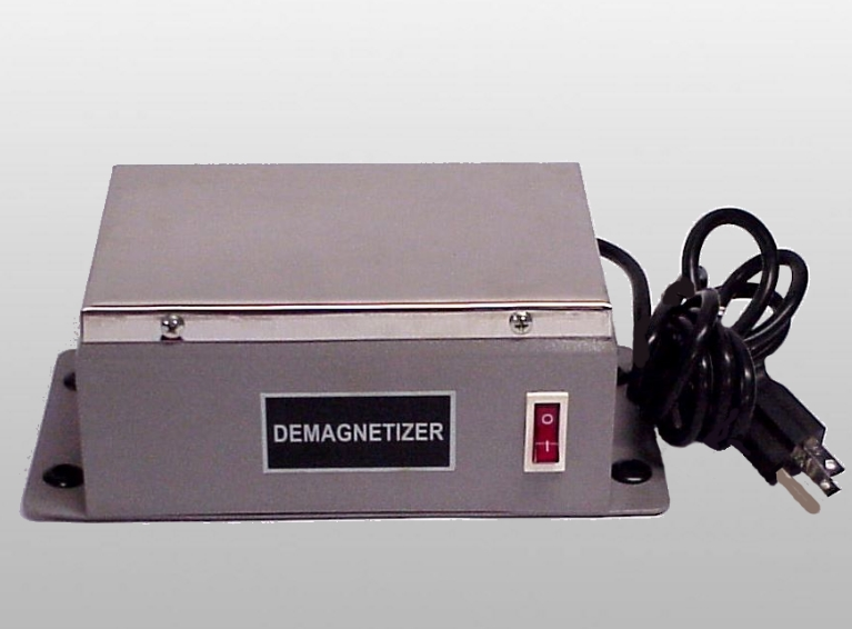 Clippers Blades Sharpening Service By Mail or Visit US